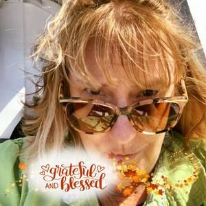 Meet your Posher, Janis